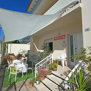 Bed & Breakfast Beeliving Room&breakfast (adults Only)